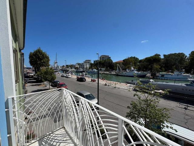 Villetta a schiera in vendita di 140 m² in Via Sinistra del Porto