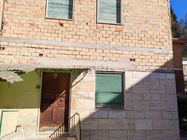 Villetta a schiera in vendita di 140 m² in Via Po