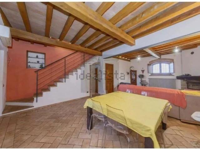 Villetta a schiera in vendita di 140 m² in Via Papa Giovanni XXIII