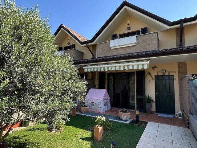 Villetta a schiera in vendita di 140 m² in Via per Cantalupo, 31