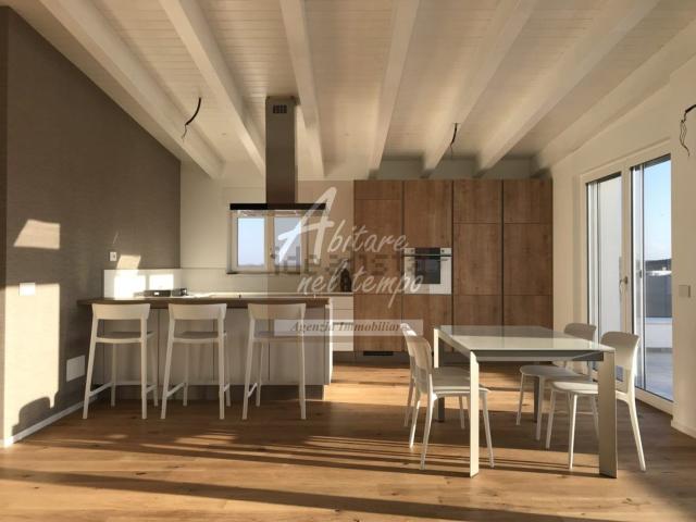 Villetta a schiera in vendita di 140 m² in Via Roma