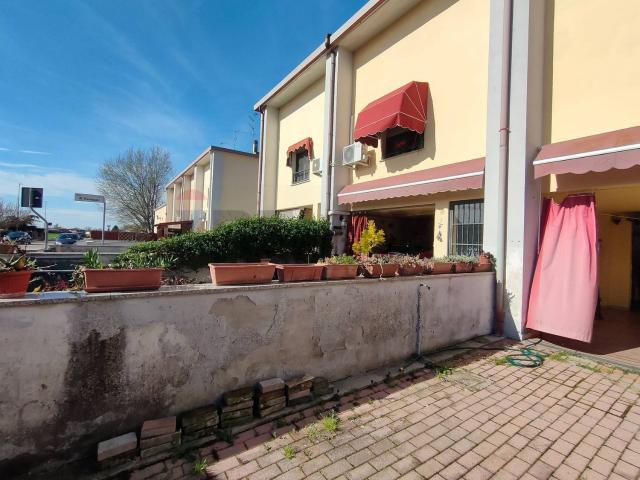 Villetta a schiera in vendita di 140 m² in Via Reggio Pasquali, 19