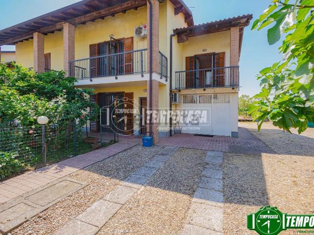 Villetta a schiera in vendita di 140 m² in Via Resistenza