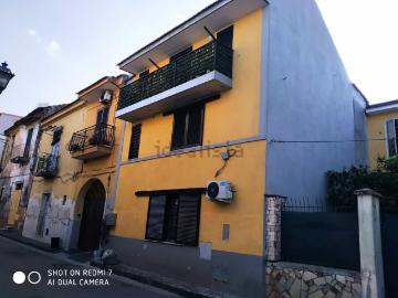 Villetta a schiera in vendita di 140 m² in Via Tozzi