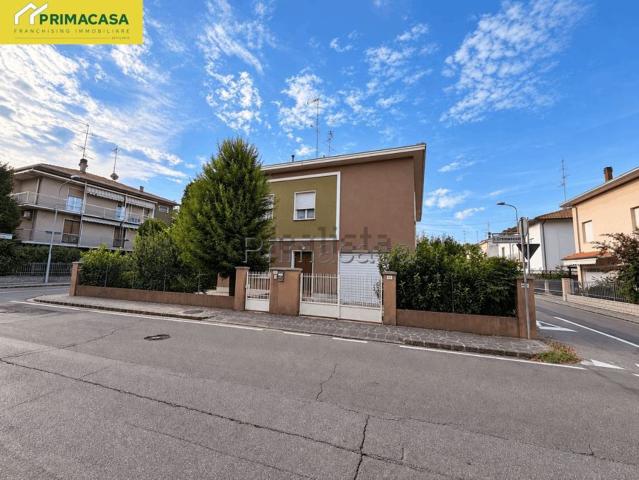 Villetta a schiera in vendita di 140 m² in Via Tevere