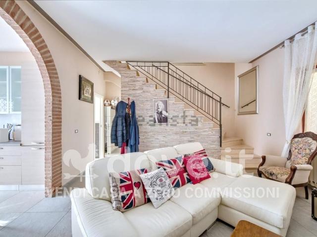 Villetta a schiera in vendita di 140 m² in Via Valnerina, 19