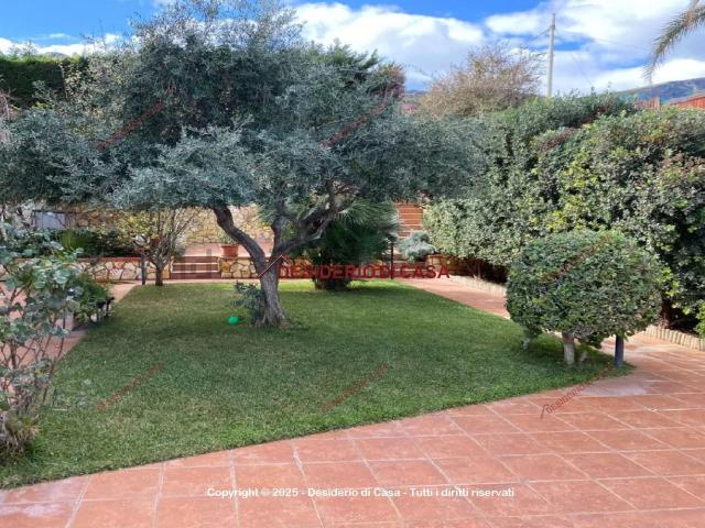 Villetta a schiera in vendita di 140 m² in Contrada Madonna