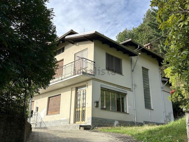 Villetta a schiera in vendita di 140 m² in Frazione Sella, 80