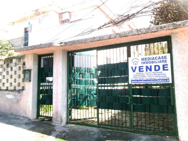 Villetta a schiera in vendita di 140 m² in Lungomare Sud, 113