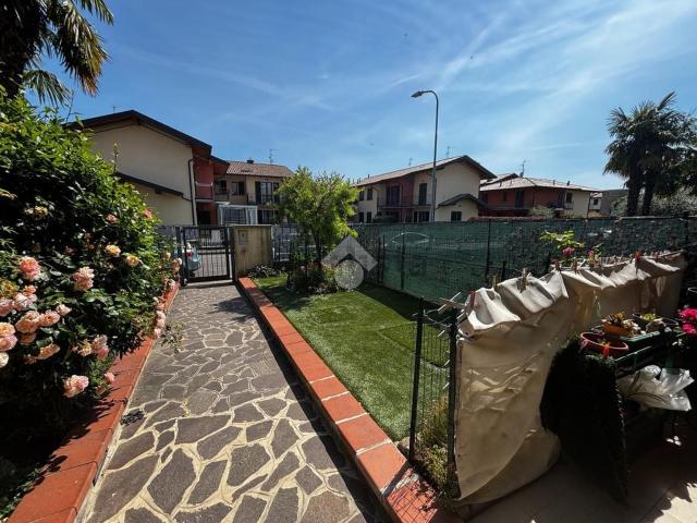 Villetta a schiera in vendita di 141 m² in Via Don Camillo Vassalli