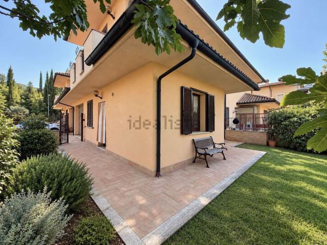 Villetta a schiera in vendita di 141 m² in Via del Bollore, 4