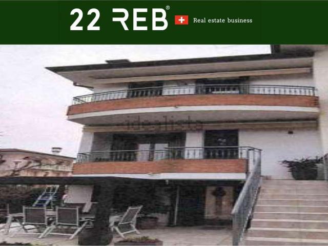 Villetta a schiera in vendita di 141 m² in Via Egidio Montagner