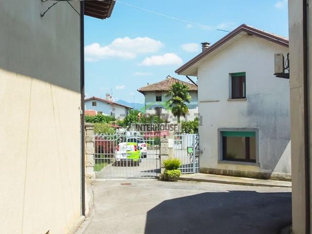 Villetta a schiera in vendita di 141 m² in Via Osoppo, 5