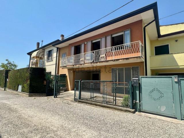 Villetta a schiera in vendita di 141 m² in Via Monache
