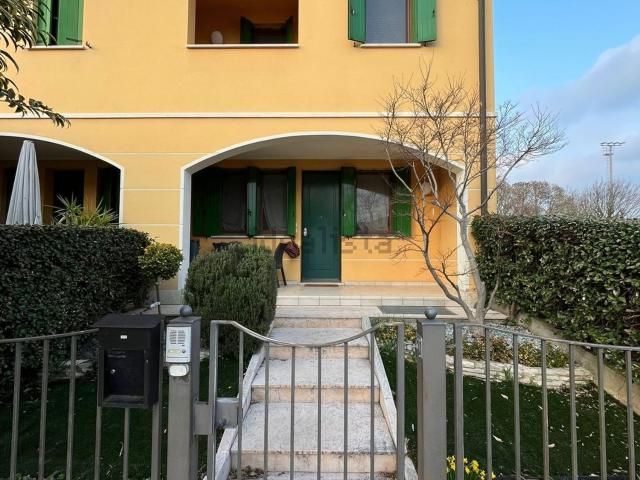 Villetta a schiera in vendita di 141 m² in Via Precettole