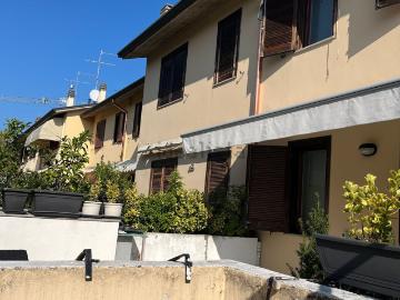 Villetta a schiera in vendita di 142 m² in Via Amatore Sciesa
