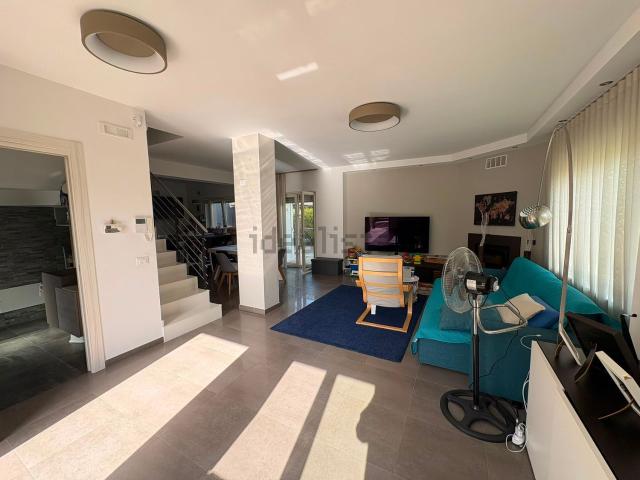 Villetta a schiera in vendita di 142 m² in Via Lama, 33