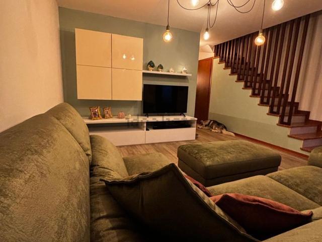 Villetta a schiera in vendita di 142 m² in Via Zol, 21