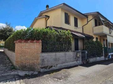 Villetta a schiera in vendita di 143 m²