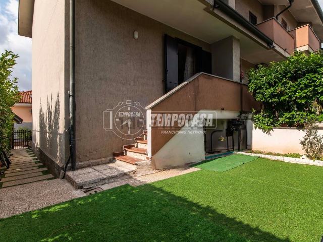 Villetta a schiera in vendita di 143 m² in Via Don Antonio Villoresi