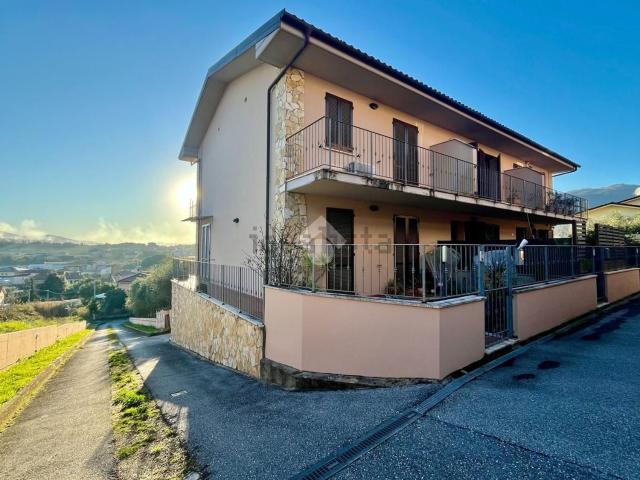 Villetta a schiera in vendita di 143 m² in Via della Quercia
