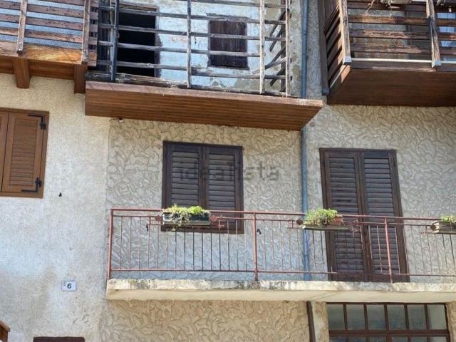 Villetta a schiera in vendita di 144 m² in Via Lago, 19
