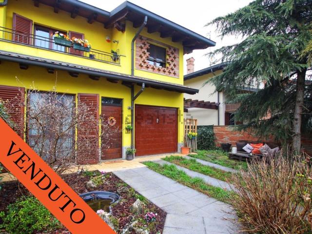 Villetta a schiera in vendita di 144 m² in Via Papa Giovanni Paolo II, 27