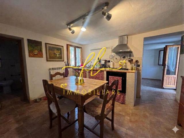 Villetta a schiera in vendita di 144 m² in Via Piano della tora