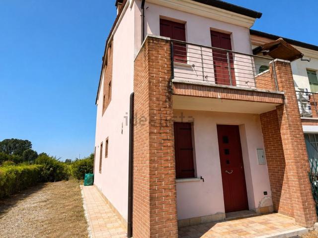 Villetta a schiera in vendita di 144 m² in Via Roma
