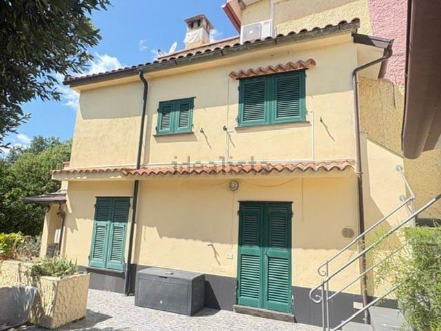 Villetta a schiera in vendita di 145 m²