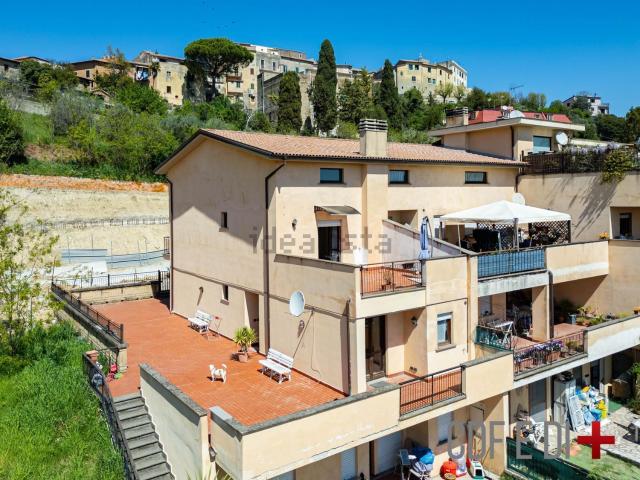 Villetta a schiera in vendita di 145 m² in Via Campana