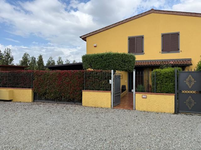 Villetta a schiera in vendita di 145 m² in Via Albinatico
