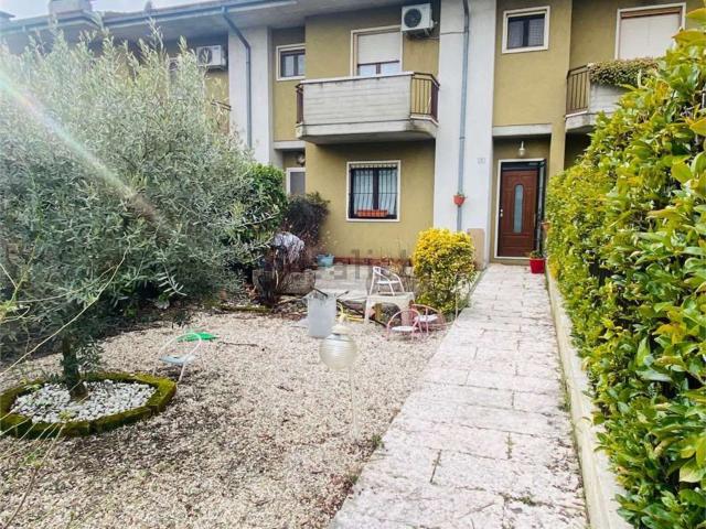 Villetta a schiera in vendita di 145 m² in Via Arrigo Balladoro