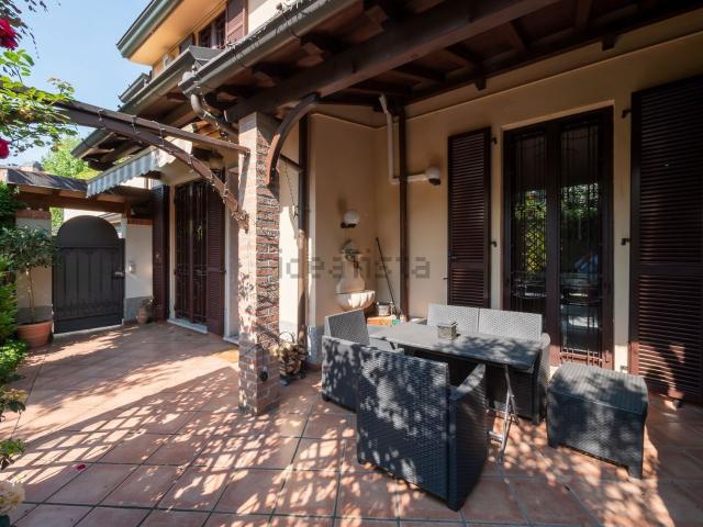 Villetta a schiera in vendita di 145 m² in Via F. R. Lamennais