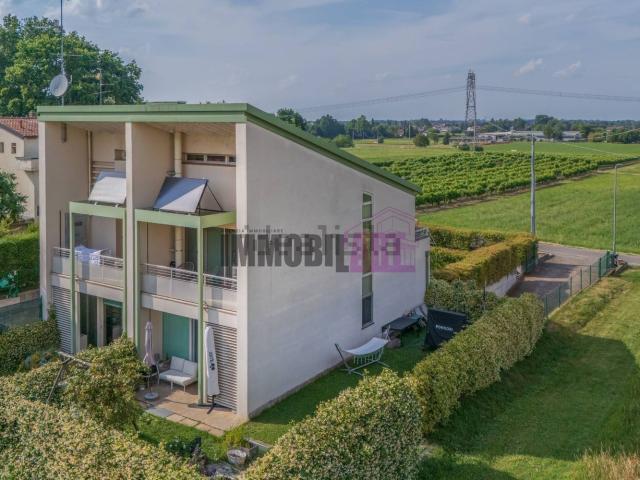 Villetta a schiera in vendita di 145 m² in Via Francesca, 9