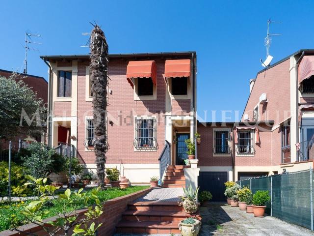 Villetta a schiera in vendita di 145 m² in Via Nemesio Orsatti