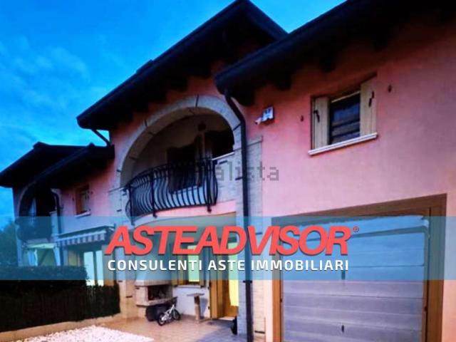 Villetta a schiera in vendita di 145 m² in Via San Biagio, 36