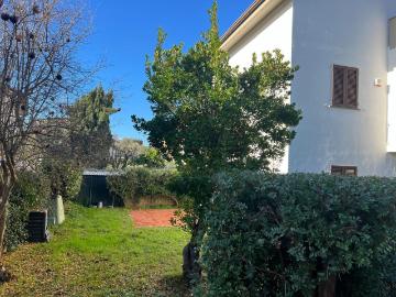 Villetta a schiera in vendita di 145 m² in Via Sarzanello