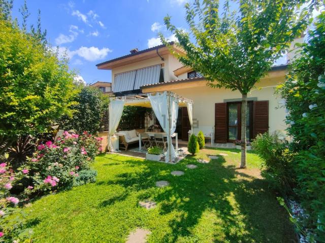Villetta a schiera in vendita di 145 m² in Via Vicinale della Macchia