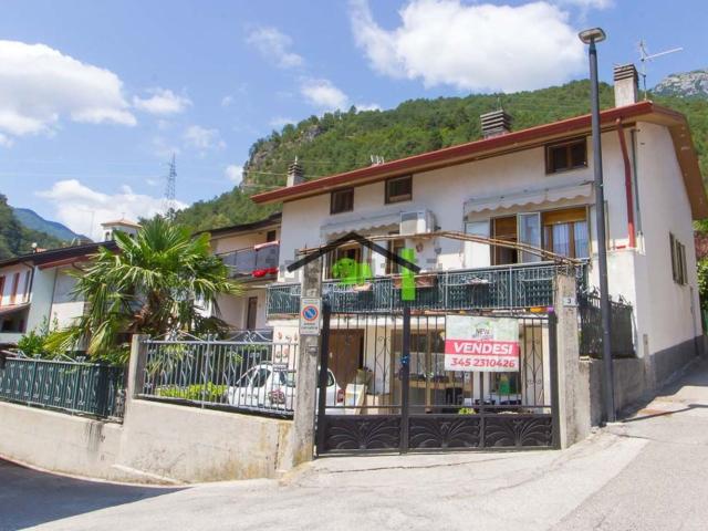 Villetta a schiera in vendita di 146 m² in Via Antica Fonte, 4