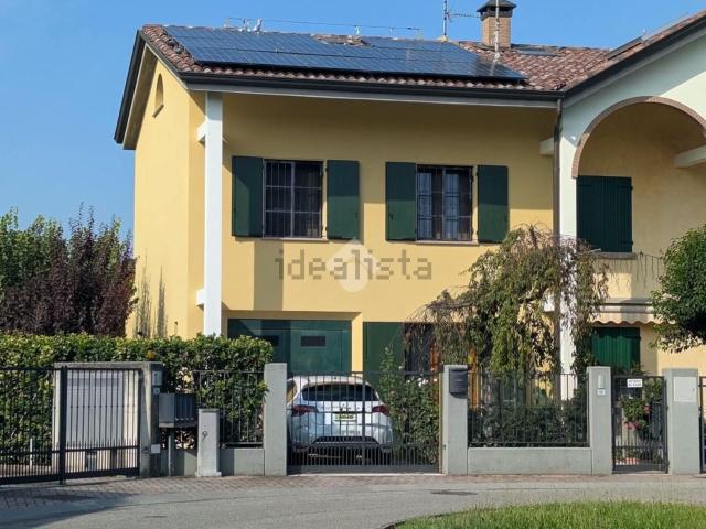 Villetta a schiera in vendita di 146 m² in Via Nilde Iotti