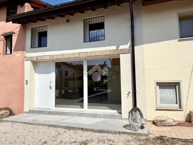 Villetta a schiera in vendita di 146 m² in Via Valle, 27
