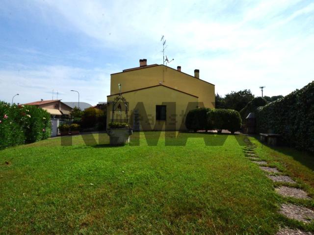 Villetta a schiera in vendita di 207 m²