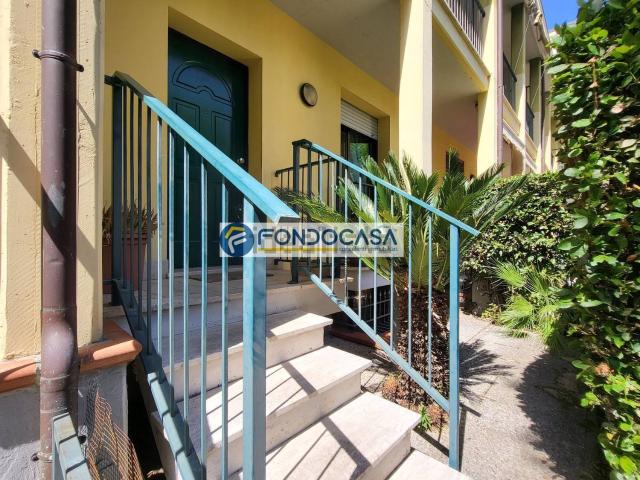 Villetta a schiera in vendita di 147 m² in Via Antonio Rosmini