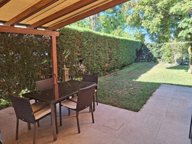 Villetta a schiera in vendita di 147 m² in Via Santi