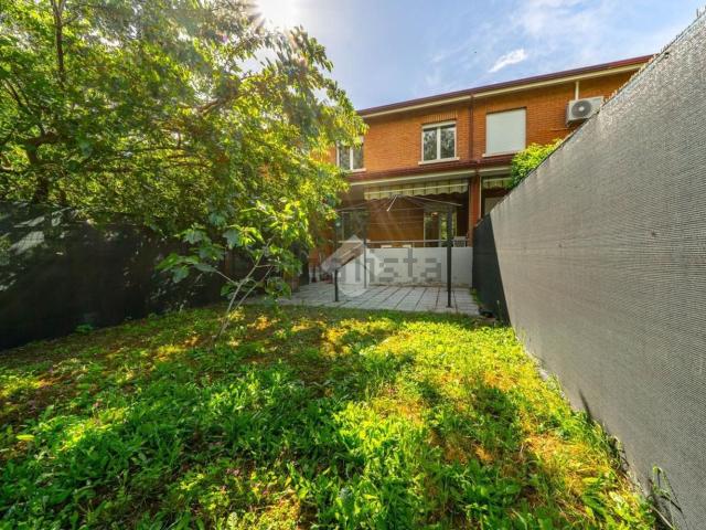 Villetta a schiera in vendita di 148 m² in Via I. Lenin, 34