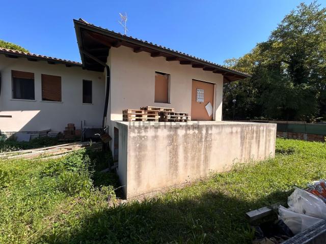 Villetta a schiera in vendita di 148 m² in Via Sandro Gallo