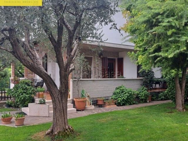 Villetta a schiera in vendita di 148 m² in Piazza Marzabotto