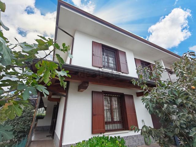 Villetta a schiera in vendita di 149 m² in Via Germani