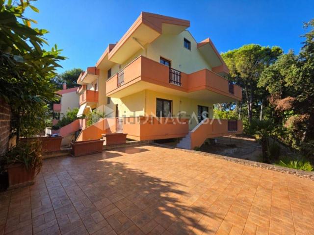 Villetta a schiera in vendita di 149 m² in Strada Provinciale per Pescara San Silvestro